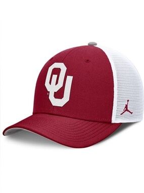 NIKE OKLAHOMA SOONERS PRIMETIME STRUCTURED RISE TRUCKER CAP ADJUSTABLE HAT